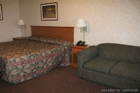 Deerfield Inn And Suites Steele Exterior foto